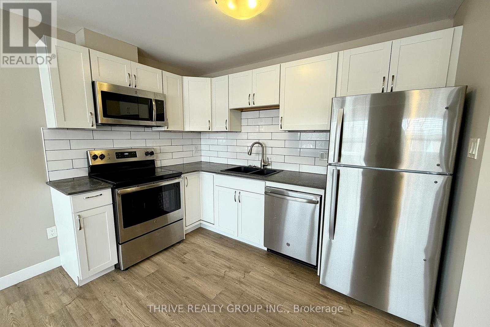 202 - 1277 Commissioners Road W, London South, Ontario  N6K 1C9 - Photo 2 - X12904230