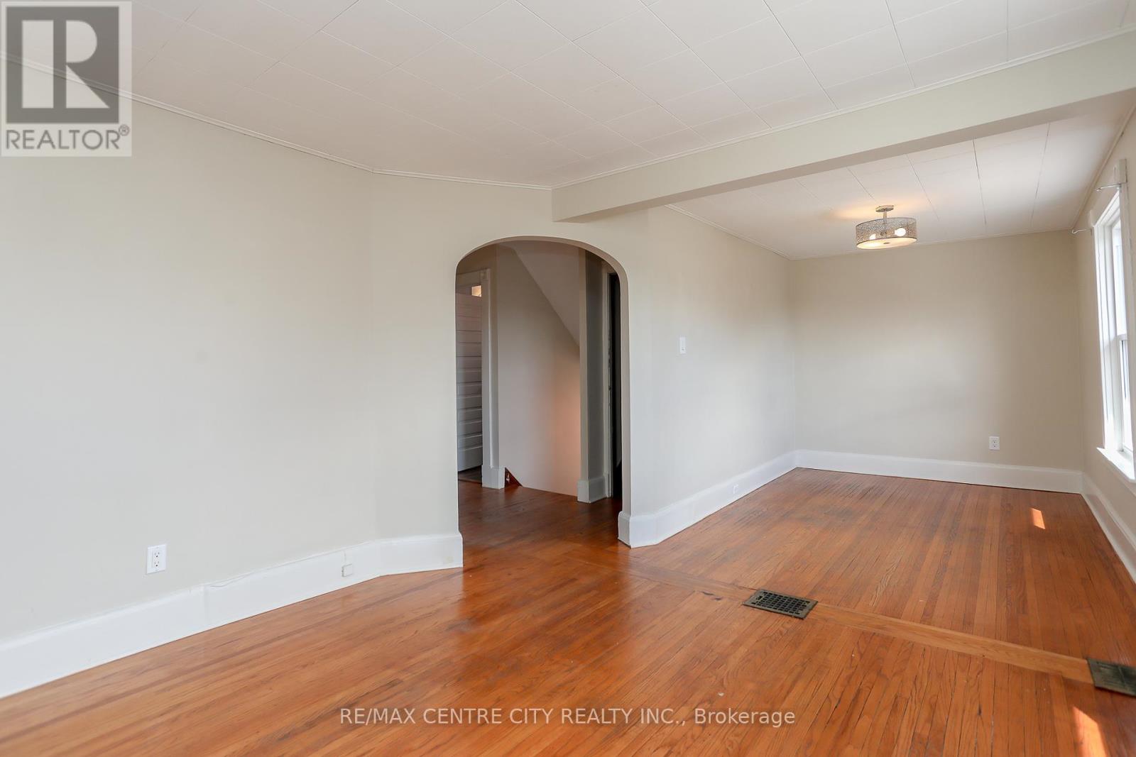 15 Wilson Avenue, St. Thomas, Ontario  N5R 3P9 - Photo 21 - X12904250