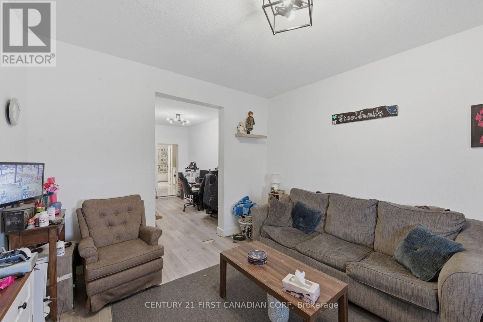 534 Hill Street, London East, Ontario  N6B 1E7 - Photo 6 - X12904298