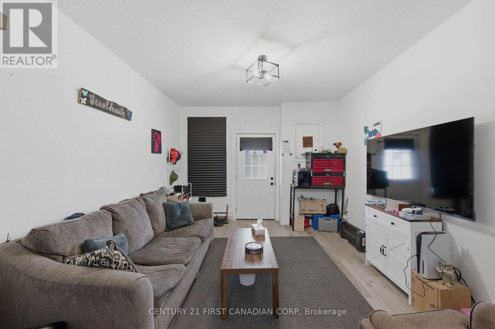 534 Hill Street, London East, Ontario  N6B 1E7 - Photo 8 - X12904298