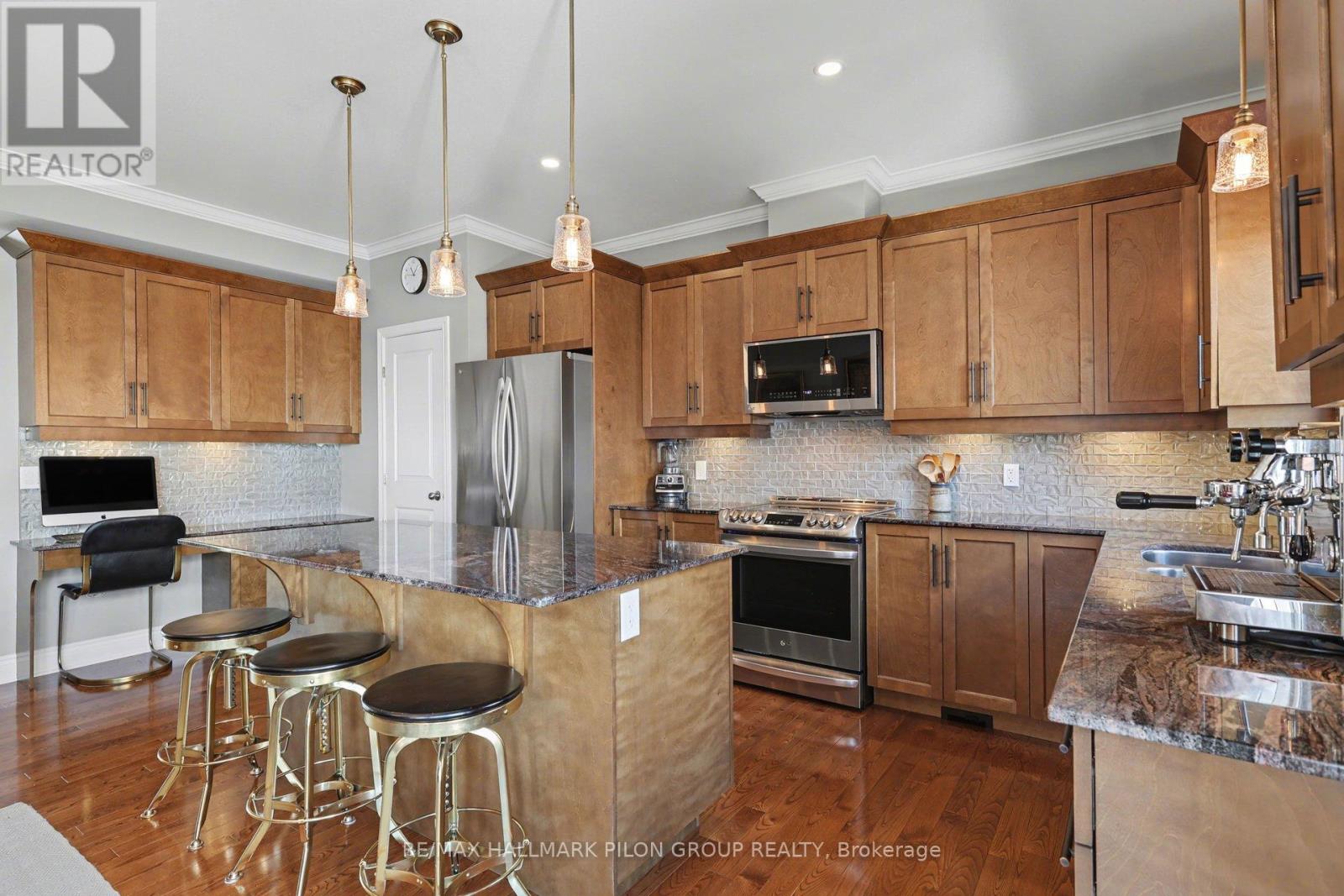 140 Connemara Private, Ottawa, Ontario  K2H 0A7 - Photo 3 - X12904200