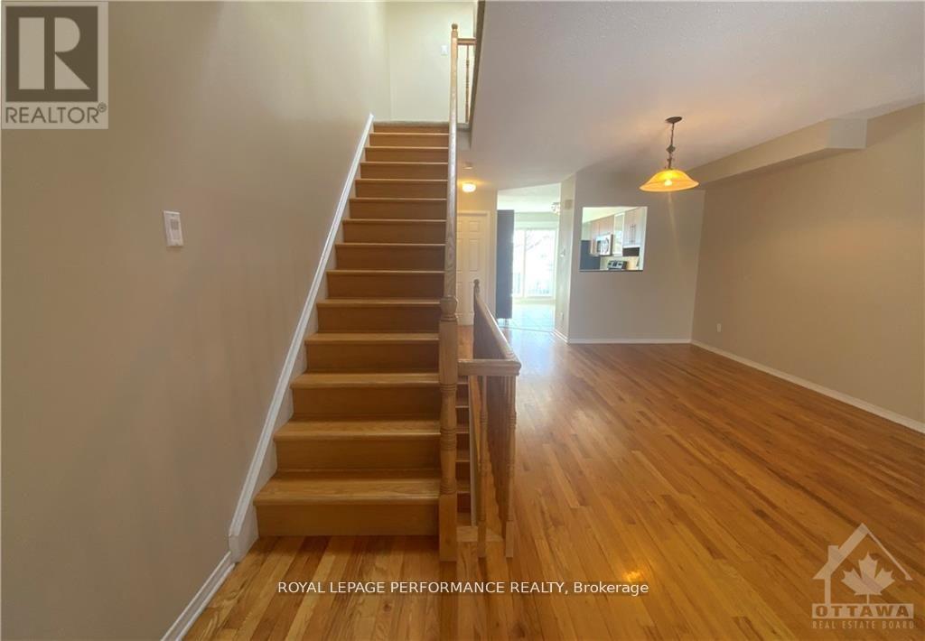 B - 185 Cumberland Street, Ottawa, Ontario  K1N 7H2 - Photo 12 - X12904406