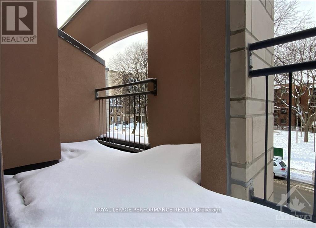 B - 185 Cumberland Street, Ottawa, Ontario  K1N 7H2 - Photo 4 - X12904406
