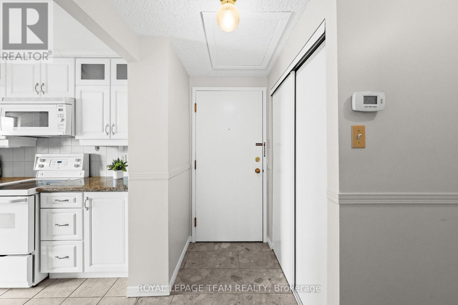 1207 - 556 Laurier Avenue W, Ottawa, Ontario  K1R 7X2 - Photo 13 - X12904414