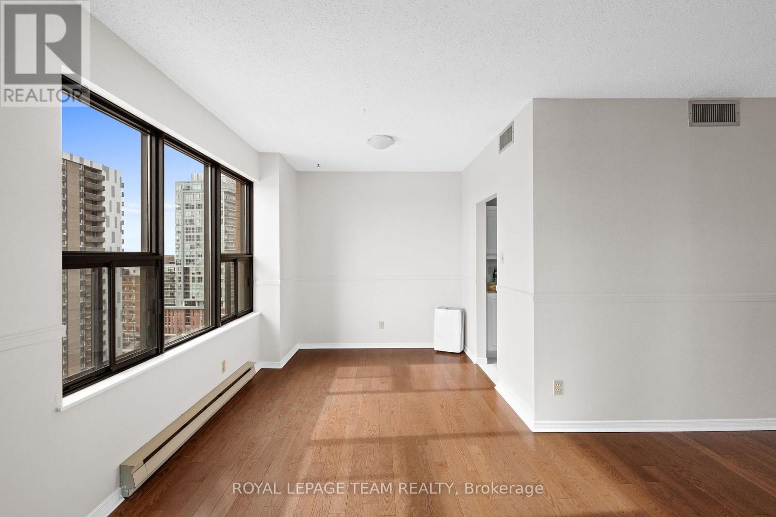 1207 - 556 Laurier Avenue W, Ottawa, Ontario  K1R 7X2 - Photo 21 - X12904414