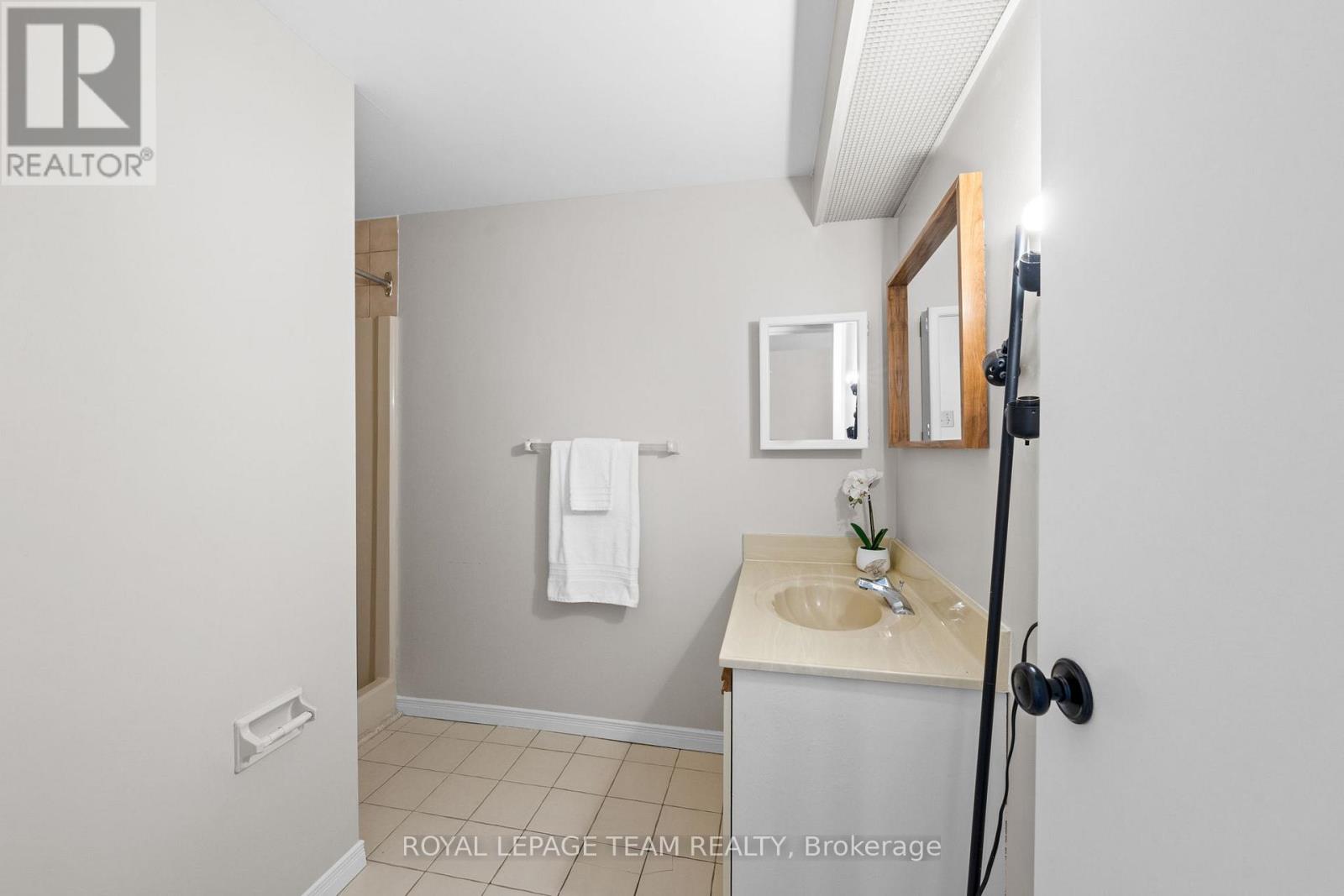 1207 - 556 Laurier Avenue W, Ottawa, Ontario  K1R 7X2 - Photo 35 - X12904414