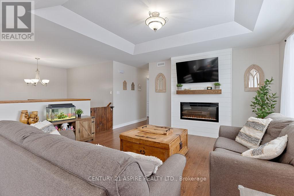 1042 Riverstone Street, Petawawa, Ontario  K8H 0B3 - Photo 16 - X12904318