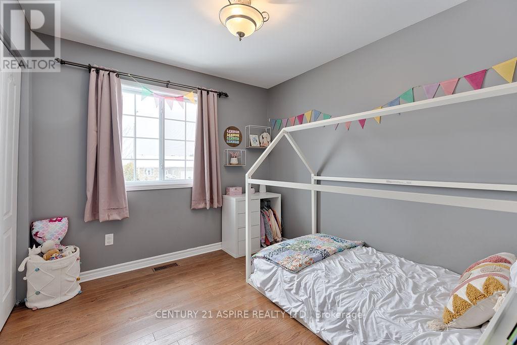 1042 Riverstone Street, Petawawa, Ontario  K8H 0B3 - Photo 23 - X12904318