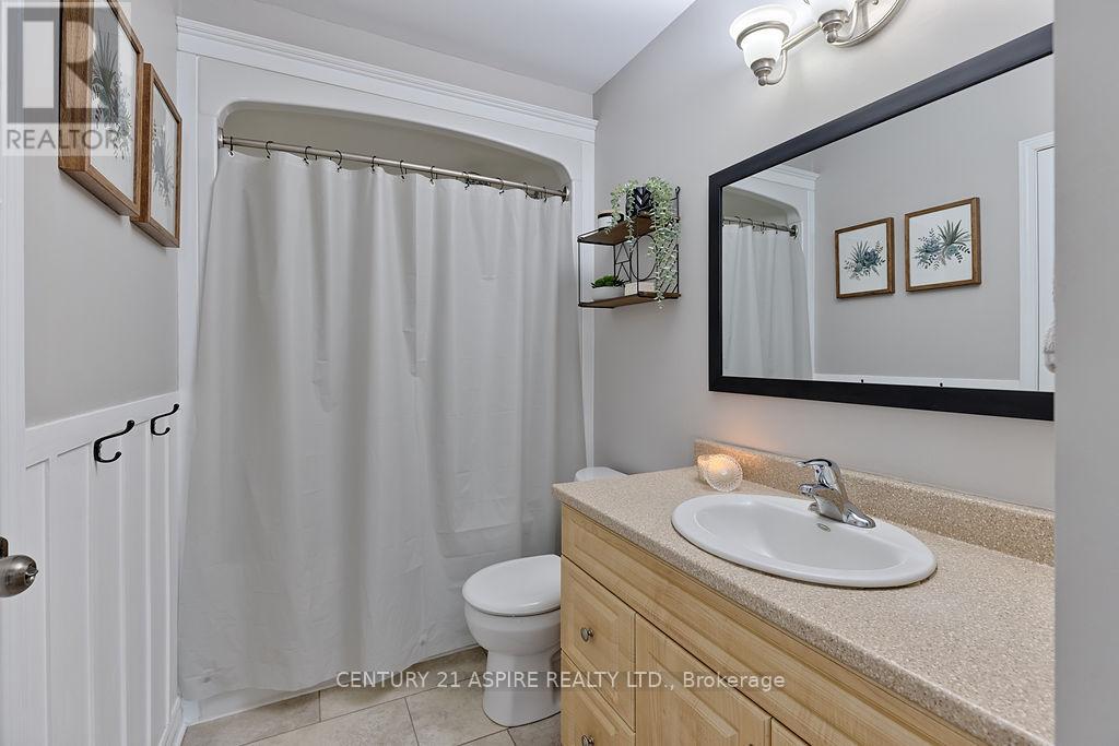 1042 Riverstone Street, Petawawa, Ontario  K8H 0B3 - Photo 25 - X12904318