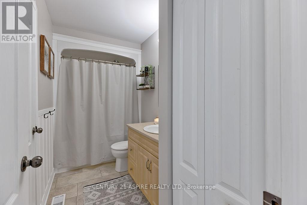 1042 Riverstone Street, Petawawa, Ontario  K8H 0B3 - Photo 26 - X12904318