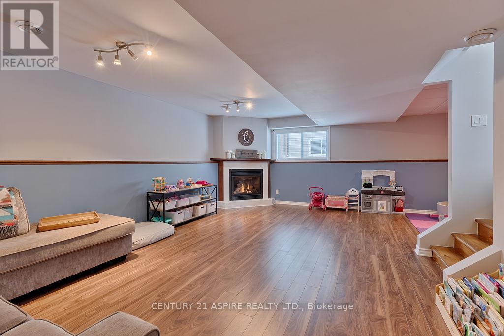 1042 Riverstone Street, Petawawa, Ontario  K8H 0B3 - Photo 28 - X12904318