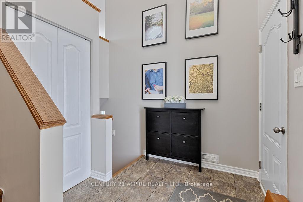 1042 Riverstone Street, Petawawa, Ontario  K8H 0B3 - Photo 37 - X12904318