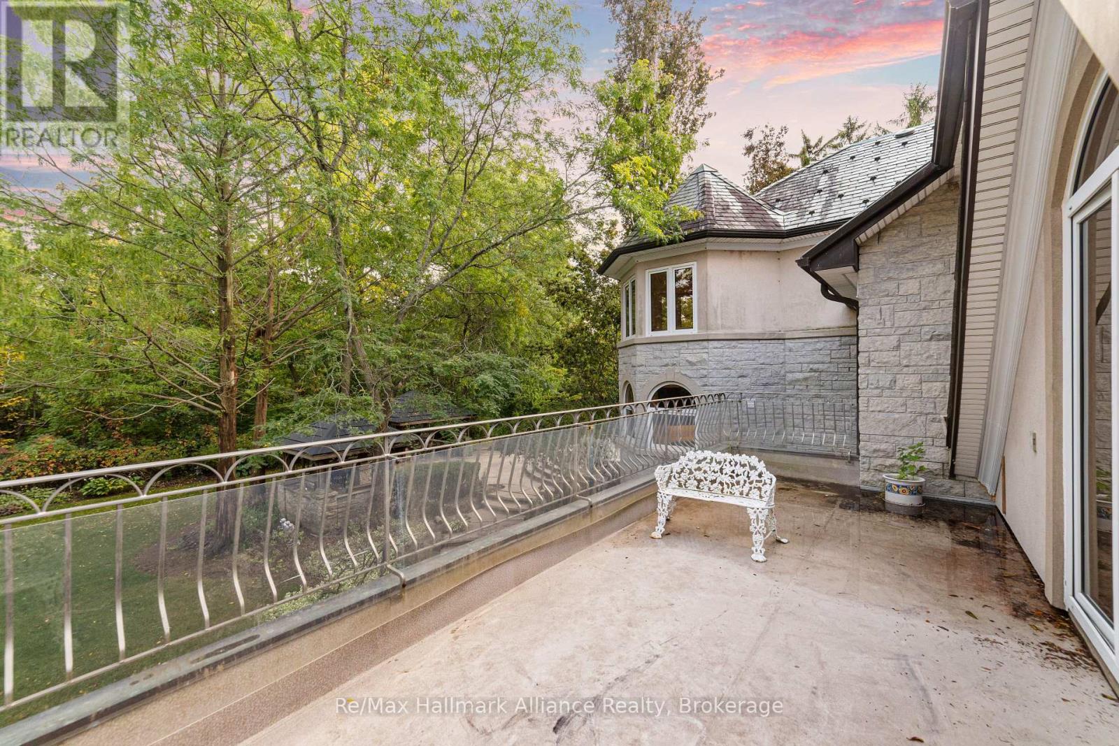 1024 Linbrook Road, Oakville, Ontario  L6J 2L1 - Photo 25 - W12904412