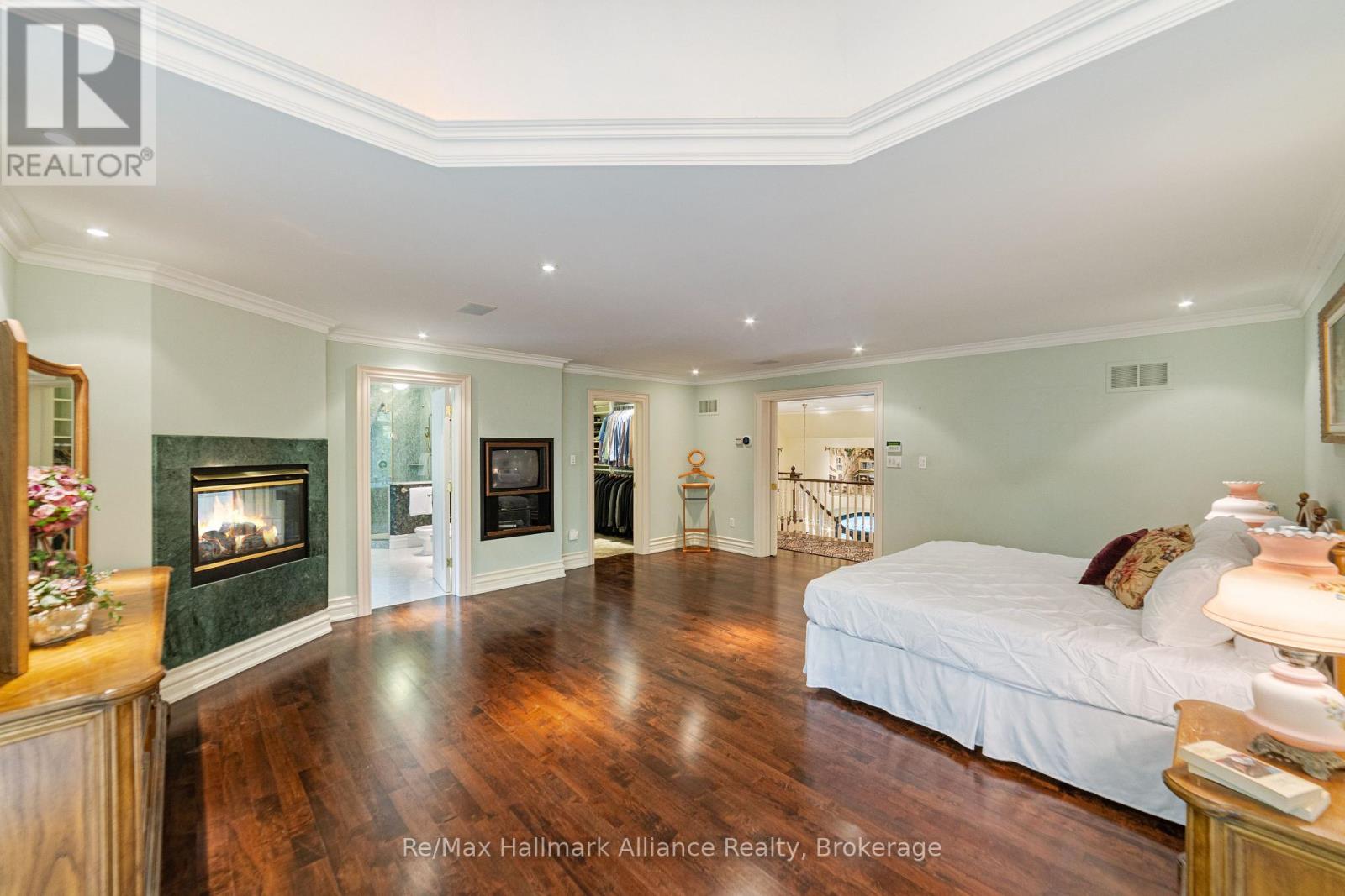 1024 Linbrook Road, Oakville, Ontario  L6J 2L1 - Photo 27 - W12904412