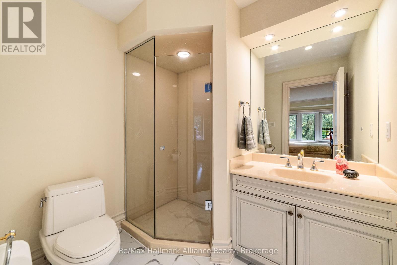 1024 Linbrook Road, Oakville, Ontario  L6J 2L1 - Photo 33 - W12904412