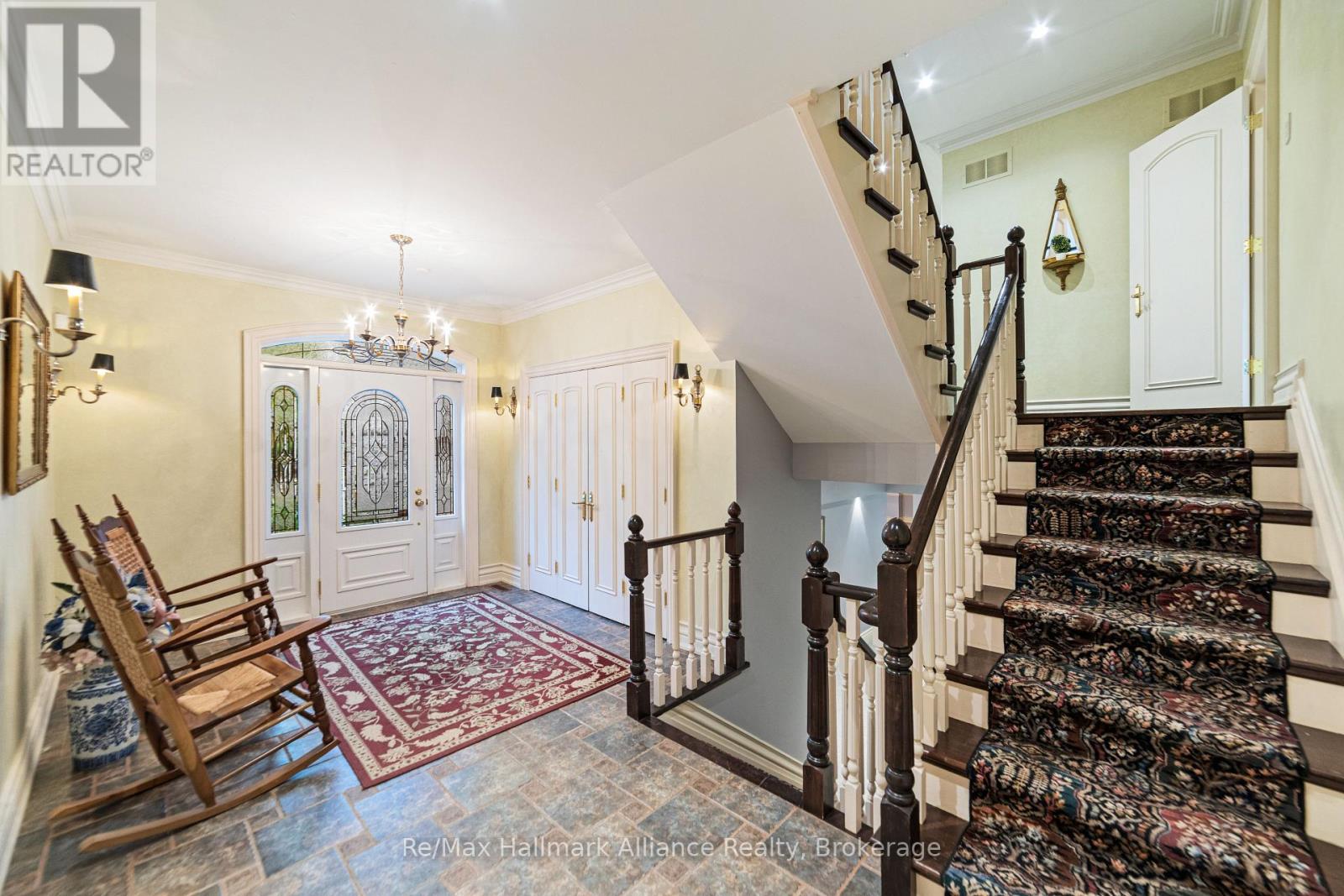 1024 Linbrook Road, Oakville, Ontario  L6J 2L1 - Photo 36 - W12904412