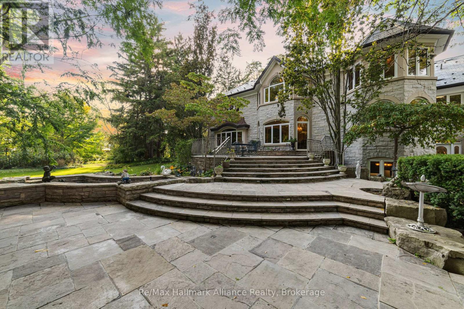 1024 Linbrook Road, Oakville, Ontario  L6J 2L1 - Photo 44 - W12904412