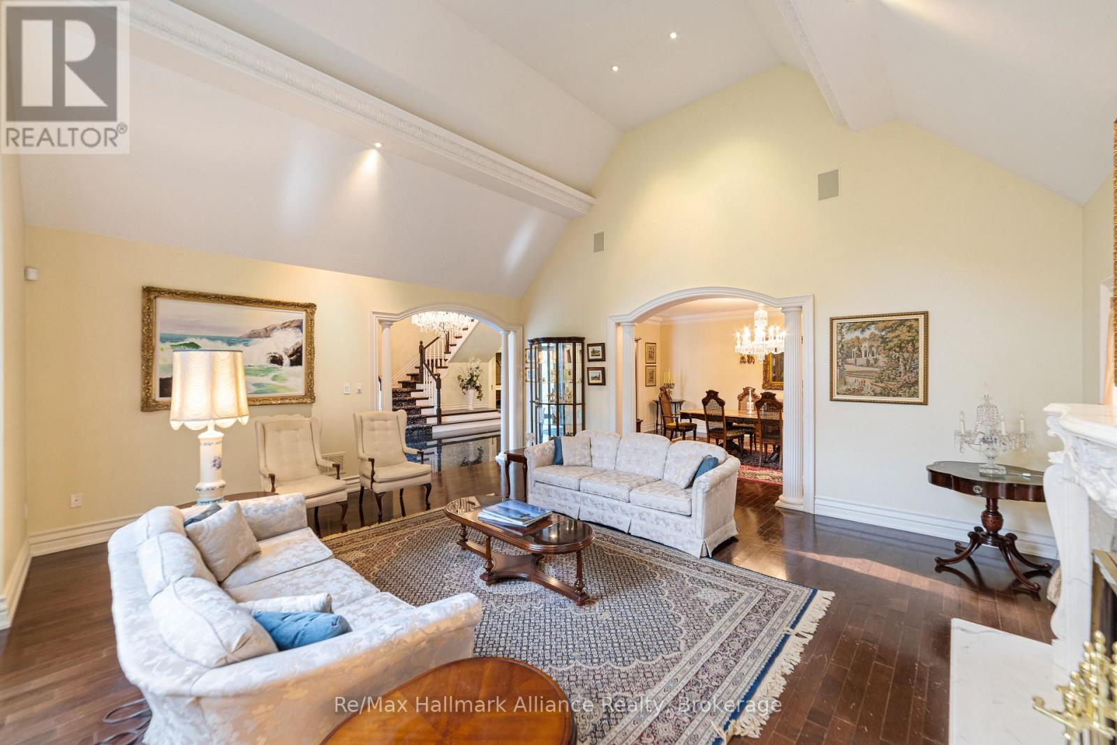 1024 Linbrook Road, Oakville, Ontario  L6J 2L1 - Photo 9 - W12904412