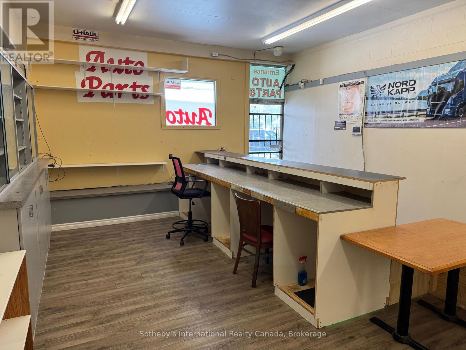 657 Colborne Street, Brantford, Ontario  N3S 3M8 - Photo 4 - X12904368