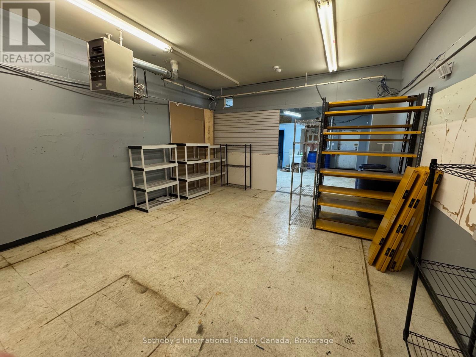 657 Colborne Street, Brantford, Ontario  N3S 3M8 - Photo 6 - X12904368