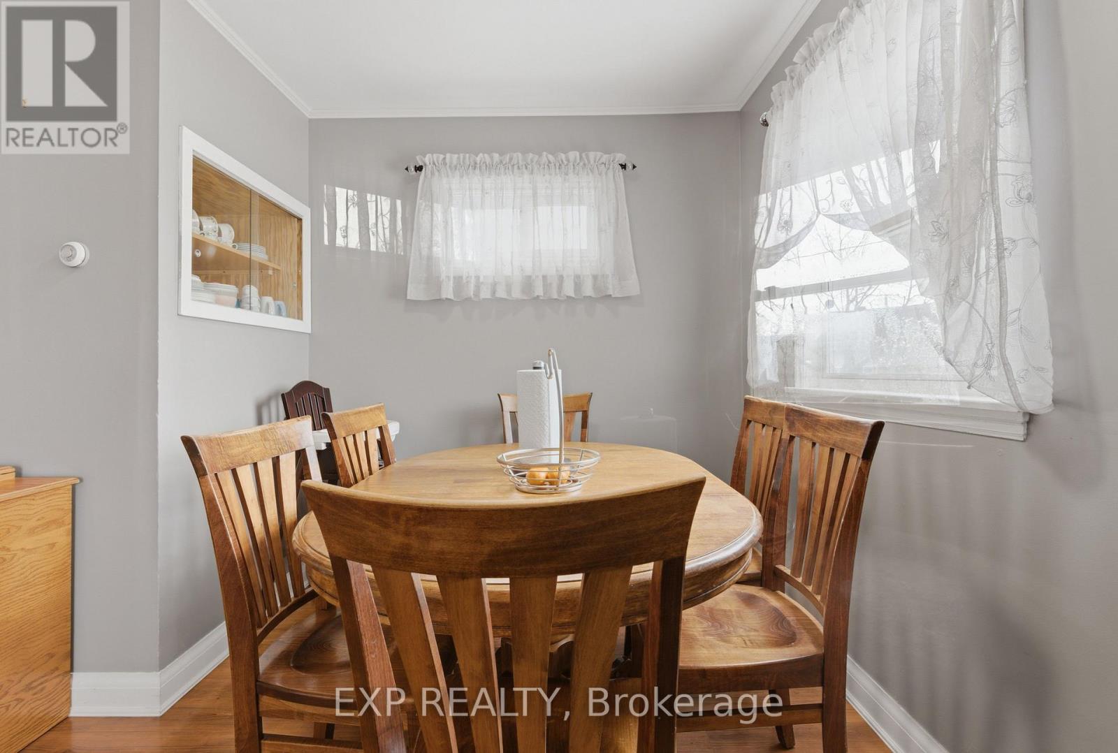 18 Plymouth Avenue, St. Catharines, Ontario  L2R 2Y1 - Photo 10 - X12904288