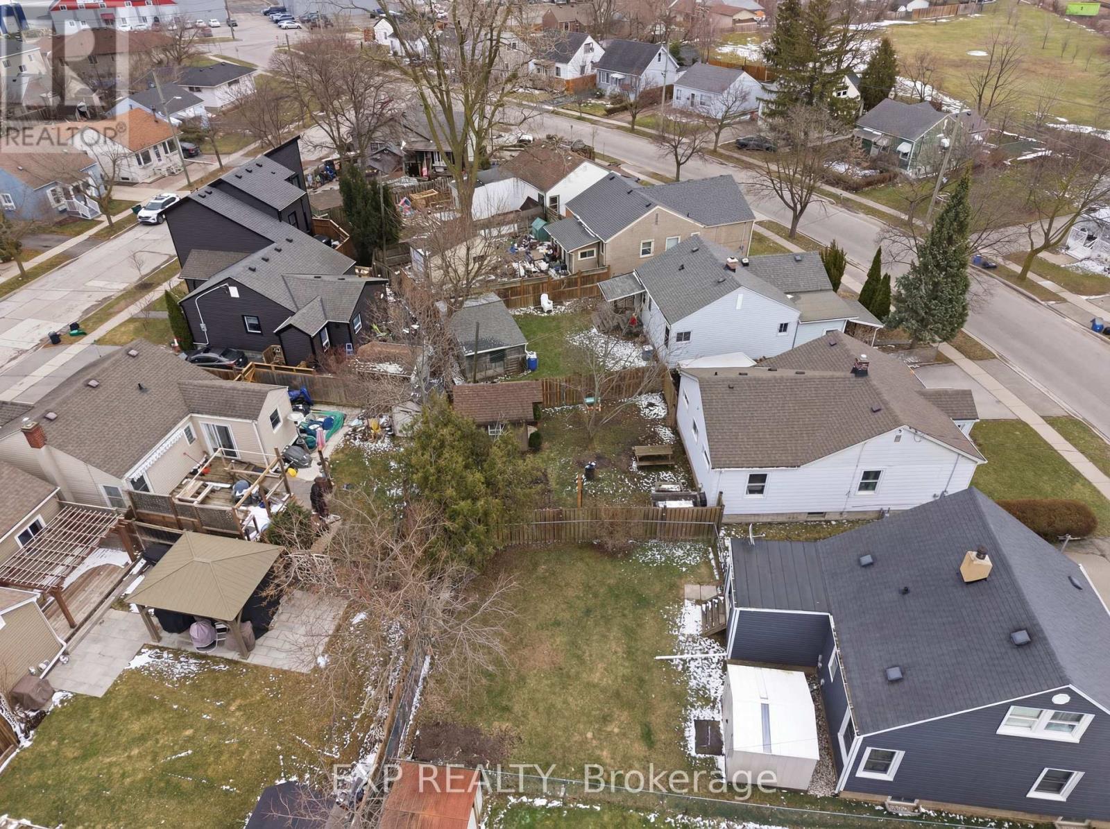 18 Plymouth Avenue, St. Catharines, Ontario  L2R 2Y1 - Photo 30 - X12904288