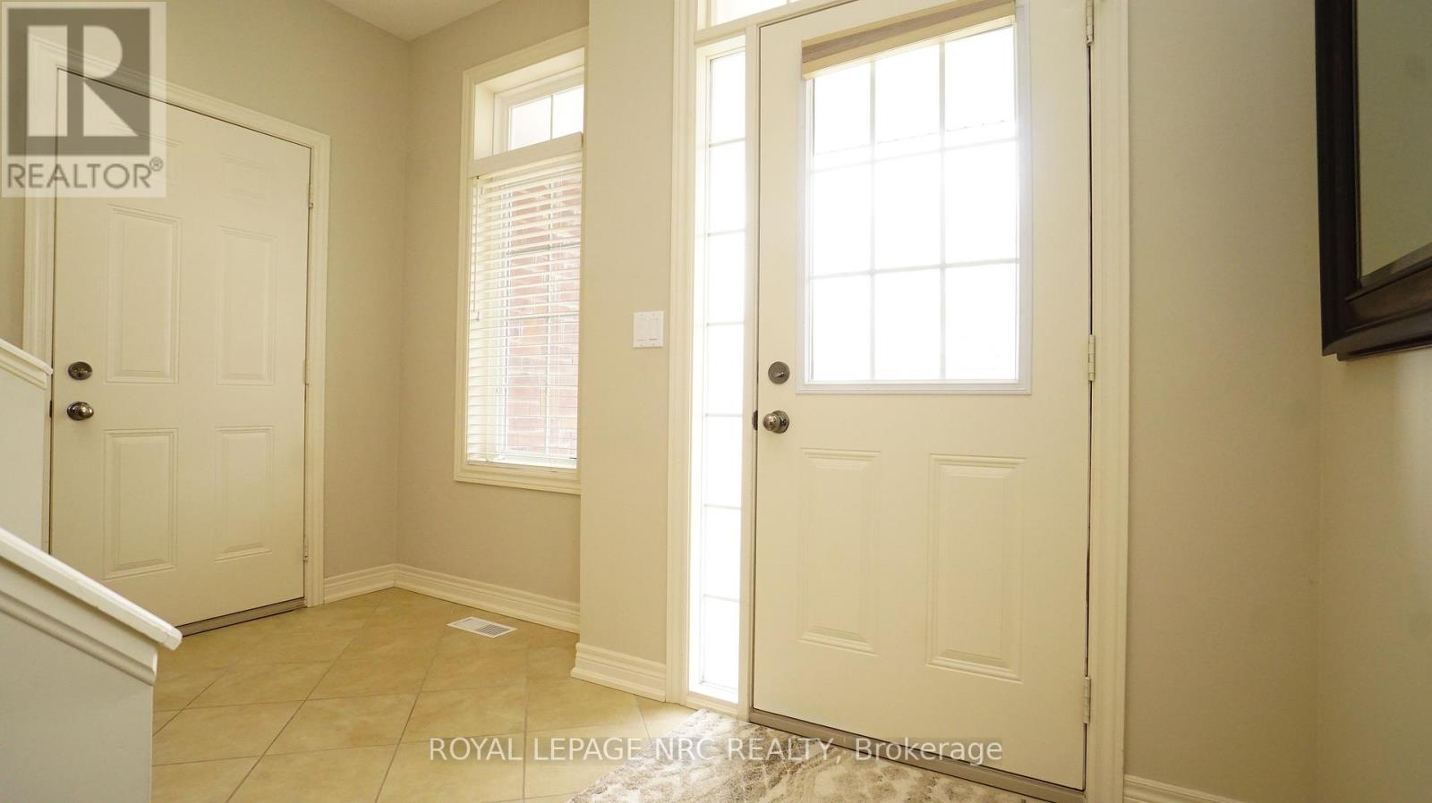 122 Wallace Avenue S, Welland, Ontario  L3B 1R5 - Photo 3 - X12904392