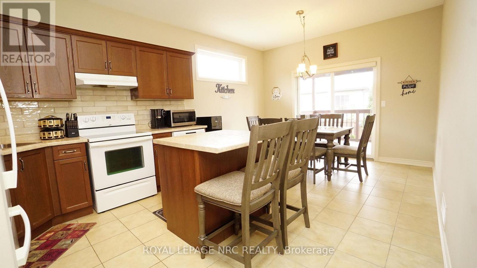 122 Wallace Avenue S, Welland, Ontario  L3B 1R5 - Photo 6 - X12904392