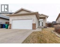 73 Heritage Circle W, Lethbridge, Alberta