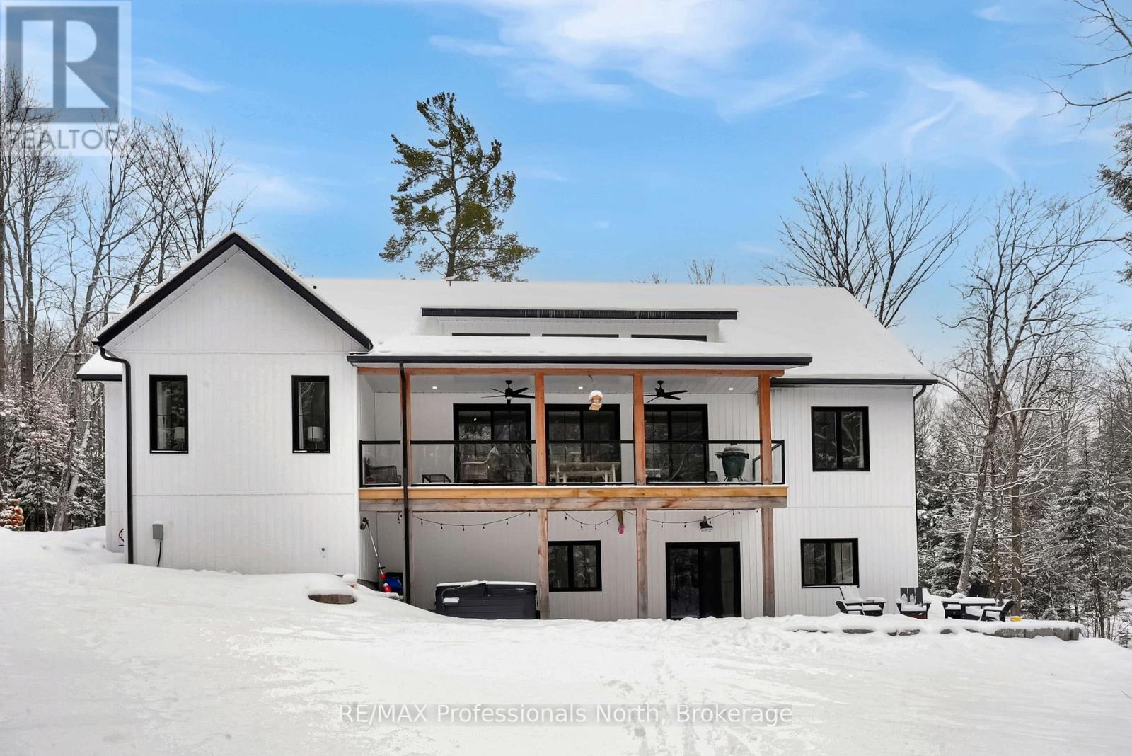 195 Lakeview Street, Dysart Et Al, Ontario  K0M 1S0 - Photo 2 - X12904196