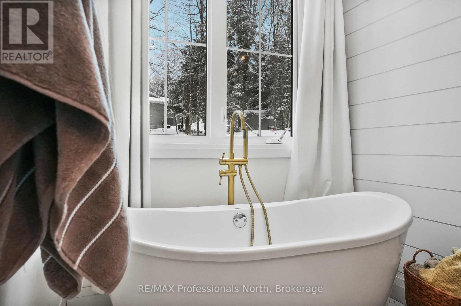 195 Lakeview Street, Dysart Et Al, Ontario  K0M 1S0 - Photo 20 - X12904196