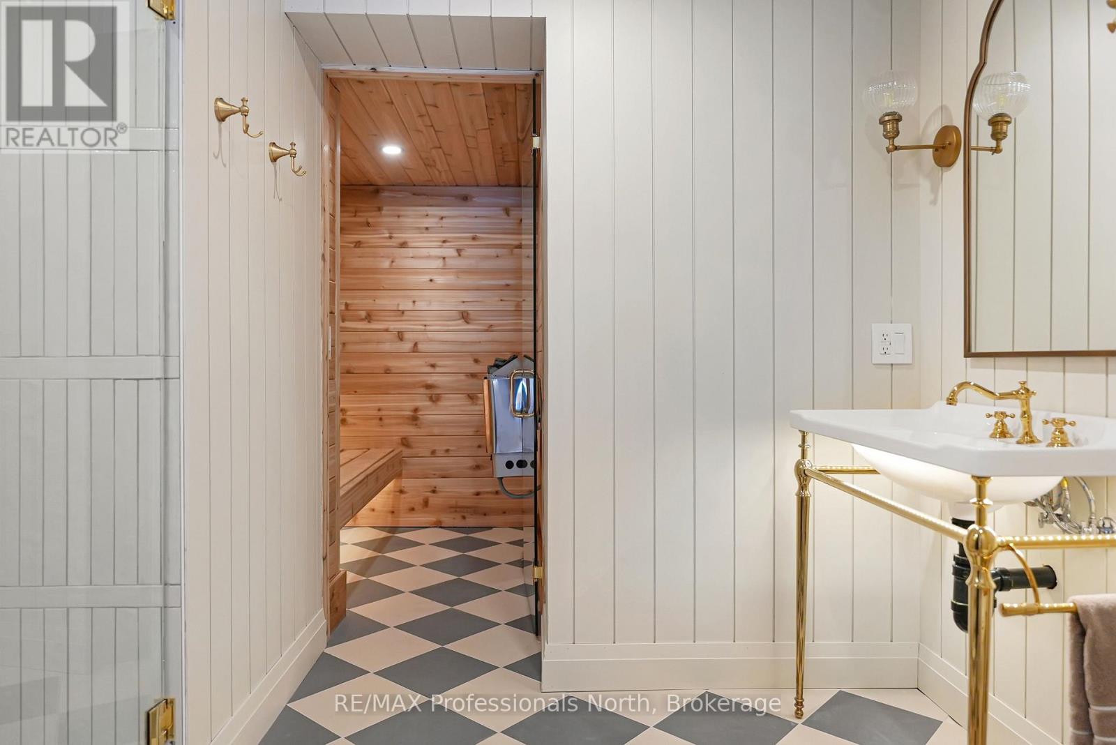 195 Lakeview Street, Dysart Et Al, Ontario  K0M 1S0 - Photo 39 - X12904196