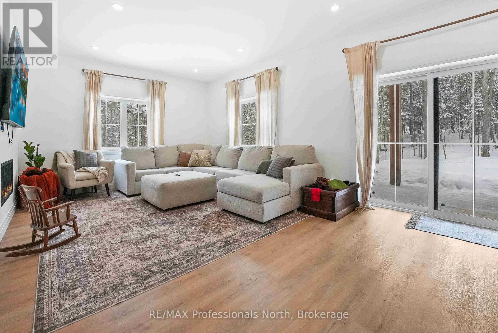 195 Lakeview Street, Dysart Et Al, Ontario  K0M 1S0 - Photo 41 - X12904196