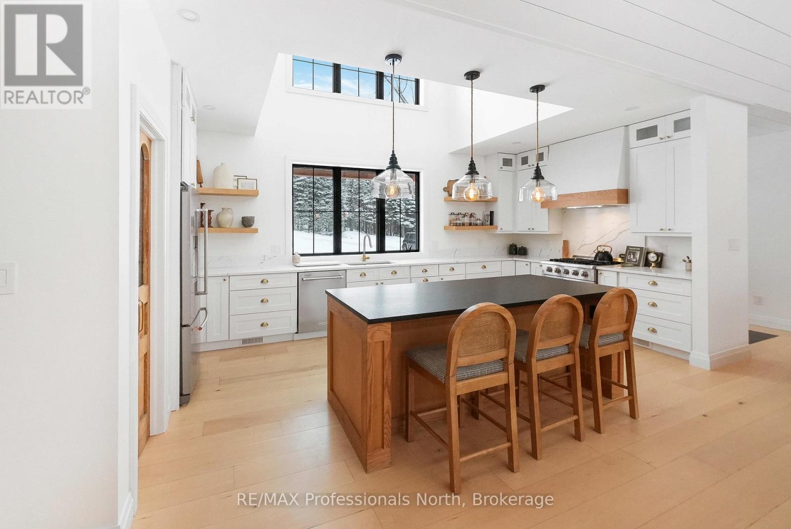 195 Lakeview Street, Dysart Et Al, Ontario  K0M 1S0 - Photo 7 - X12904196