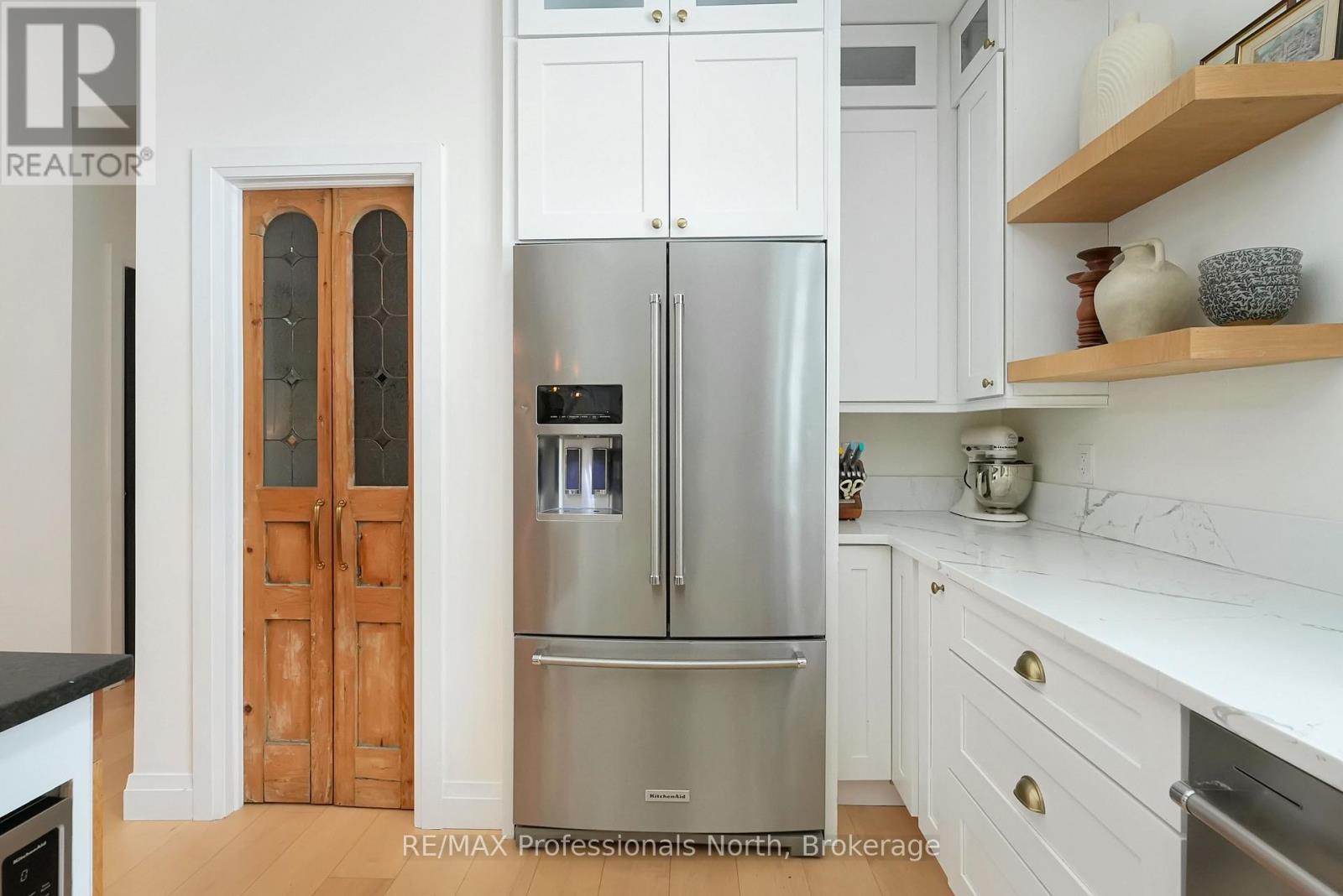 195 Lakeview Street, Dysart Et Al, Ontario  K0M 1S0 - Photo 9 - X12904196