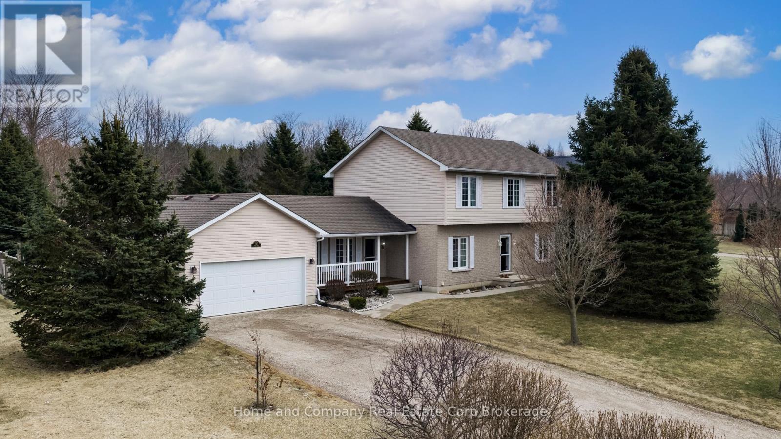 30 CARRIAGE LANE, Bluewater, Ontario