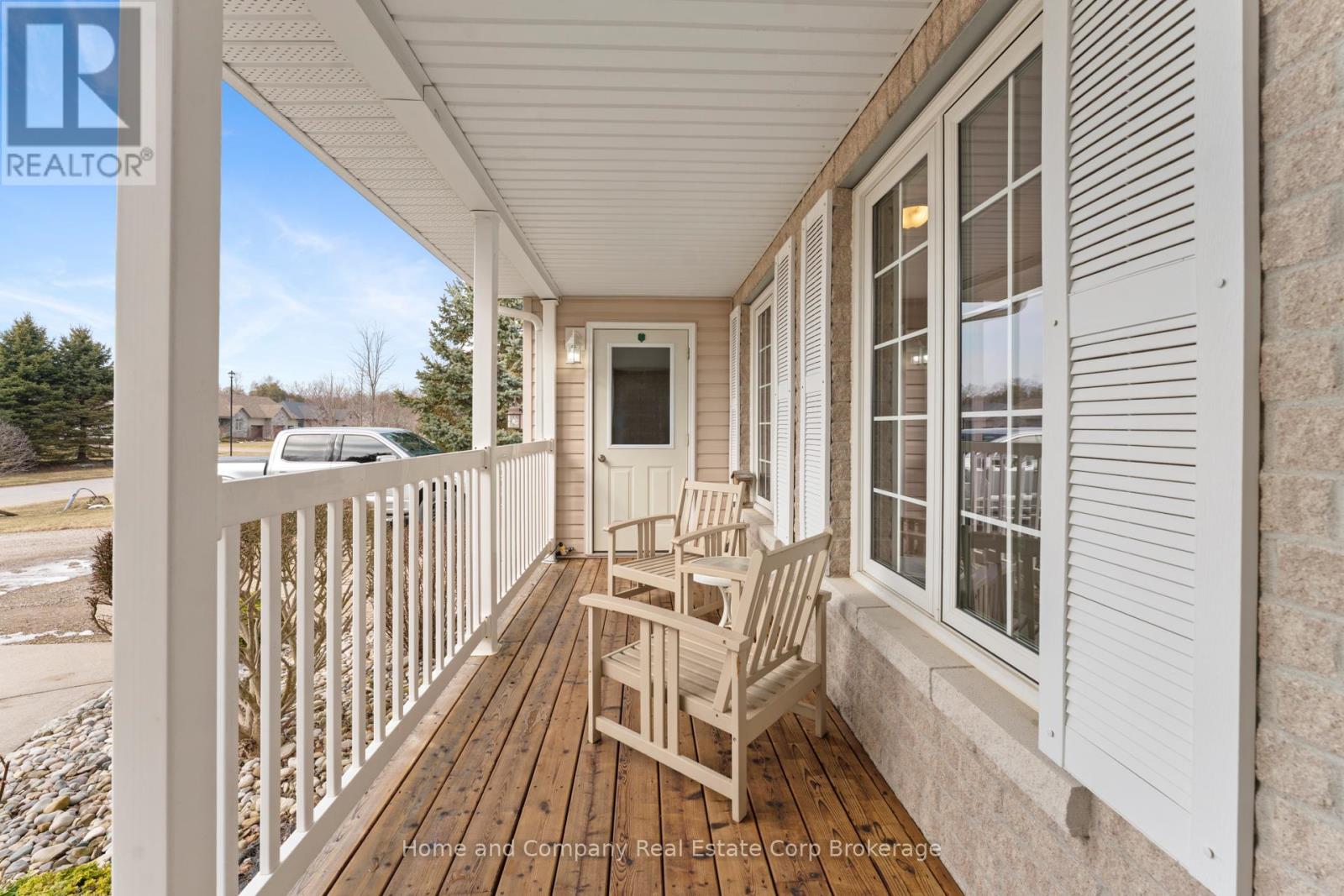 30 Carriage Lane, Bluewater, Ontario  N0M 1G0 - Photo 3 - X12904226