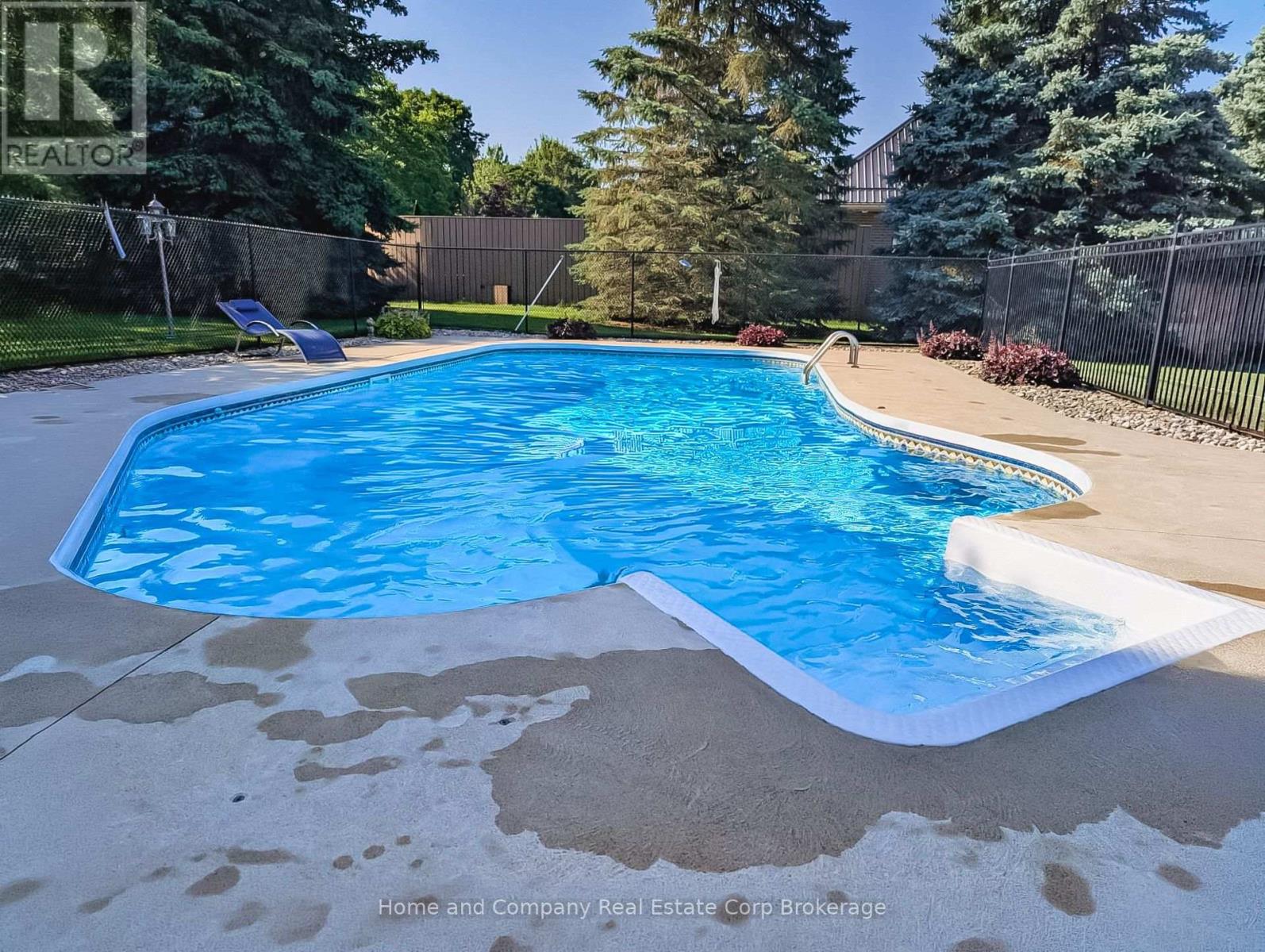 30 Carriage Lane, Bluewater, Ontario  N0M 1G0 - Photo 34 - X12904226