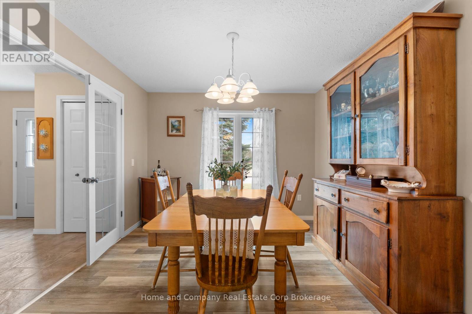 30 Carriage Lane, Bluewater, Ontario  N0M 1G0 - Photo 7 - X12904226