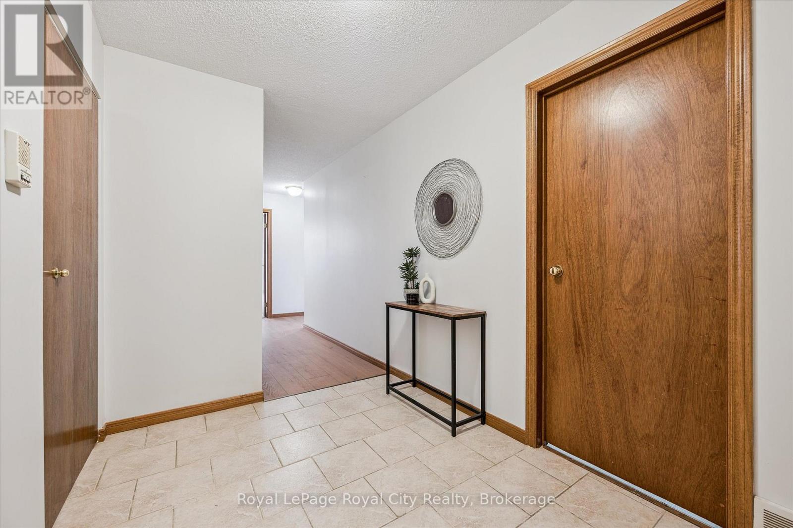 206 - 4 Albert Street, Cambridge, Ontario N1R 3M4 - Photo 10 - X12904356