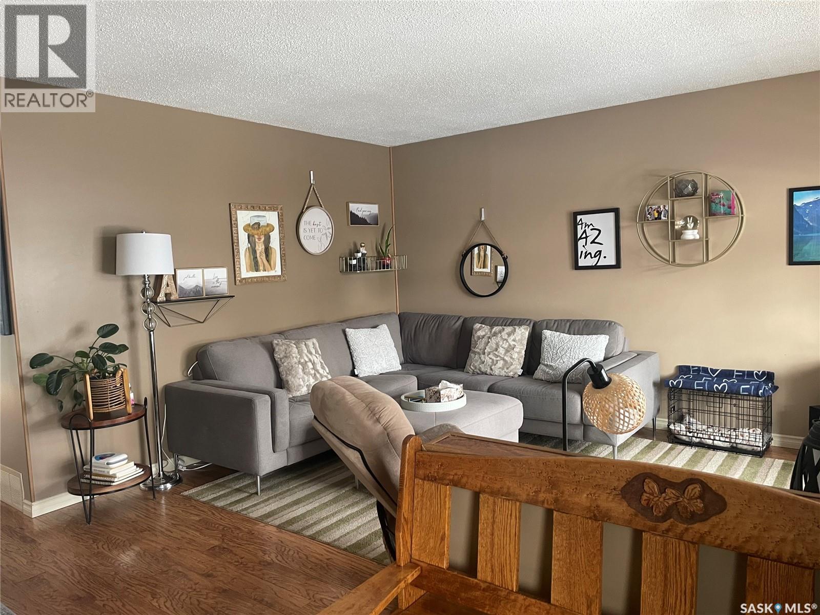 39 Greenwood Crescent, Regina, Saskatchewan  S4X 1G5 - Photo 2 - SK030765