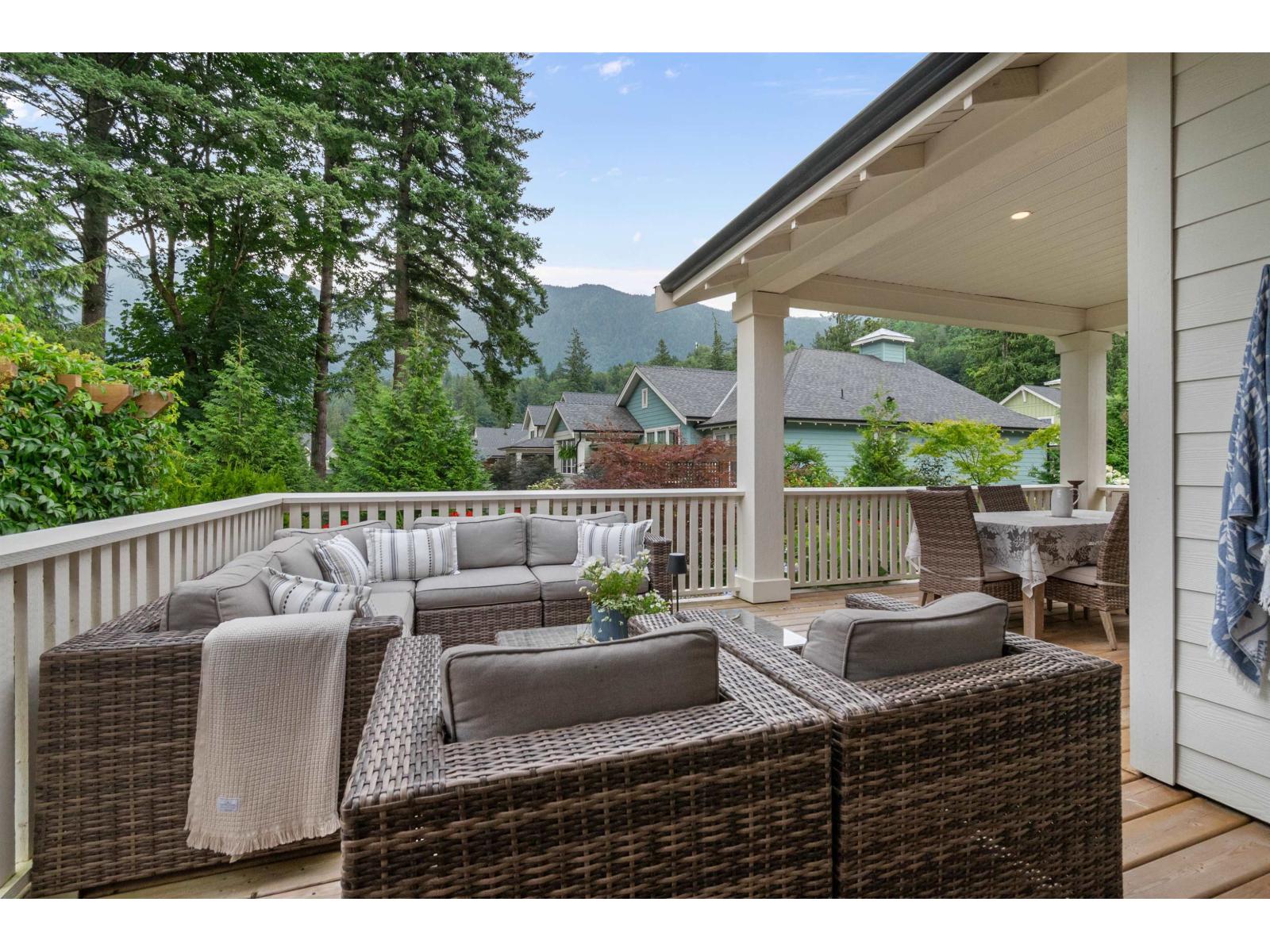 43331 Creekside Circle, Cultus Lake South, Lindell Beach, British Columbia  V2R 0Z4 - Photo 2 - R3075689