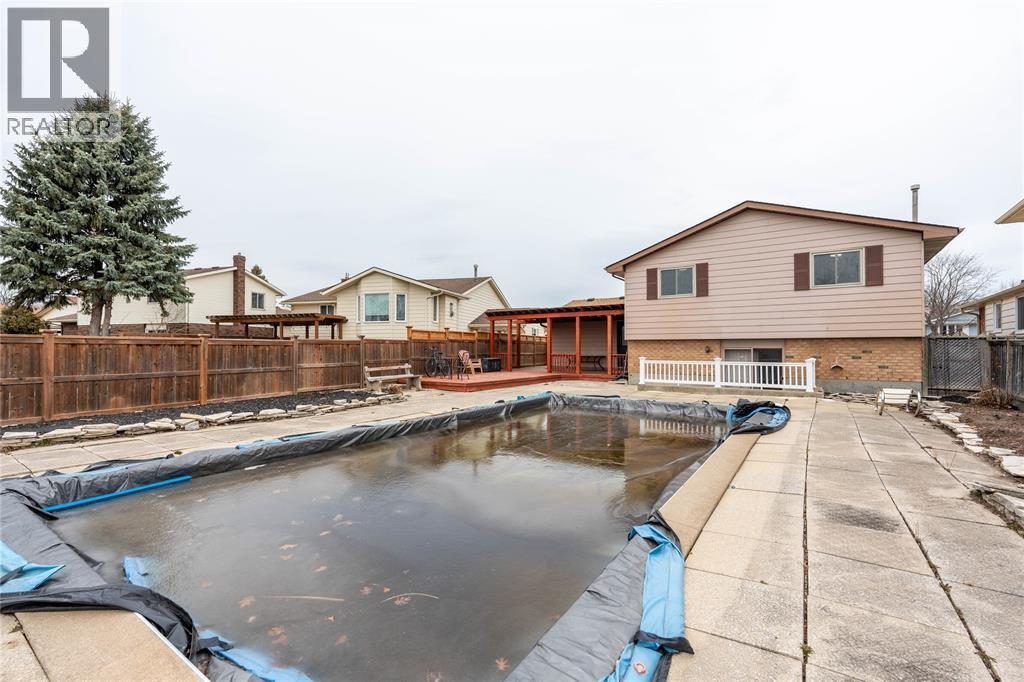 305 Oaklea Court, Sarnia, Ontario  N7S 5Y9 - Photo 38 - 26005834