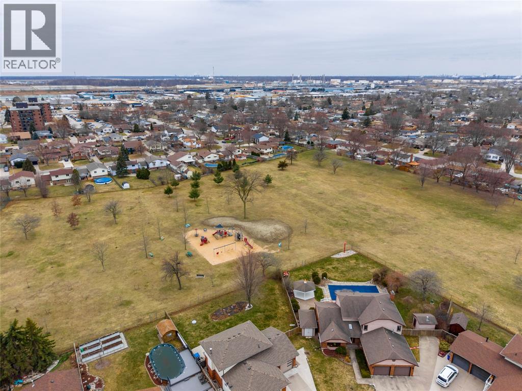 305 Oaklea Court, Sarnia, Ontario  N7S 5Y9 - Photo 49 - 26005834