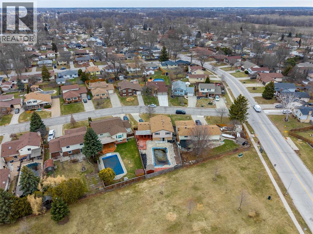 305 Oaklea Court, Sarnia, Ontario  N7S 5Y9 - Photo 50 - 26005834