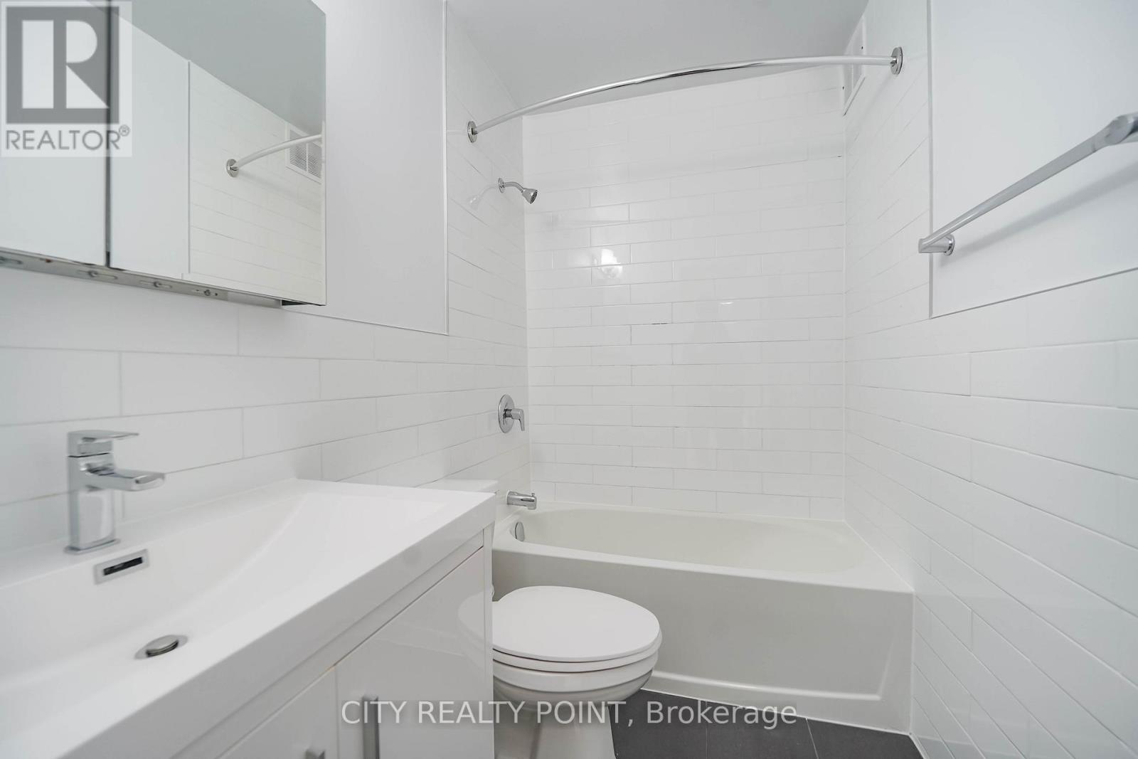 Ph10 - 666 Spadina Avenue, Toronto, Ontario  M5S 2H8 - Photo 10 - C12904244