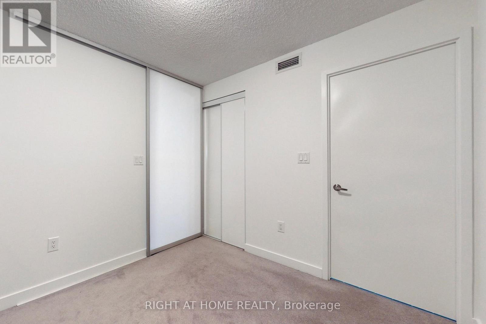 523 - 4k Spadina Avenue, Toronto, Ontario  M5V 3Y9 - Photo 14 - C12904264