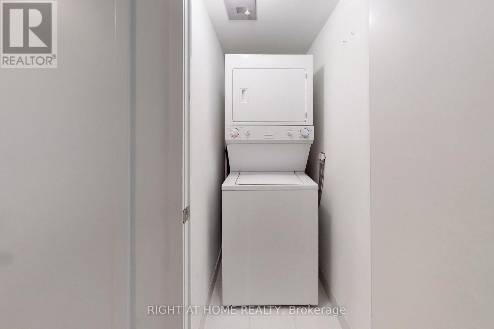 523 - 4k Spadina Avenue, Toronto, Ontario  M5V 3Y9 - Photo 17 - C12904264