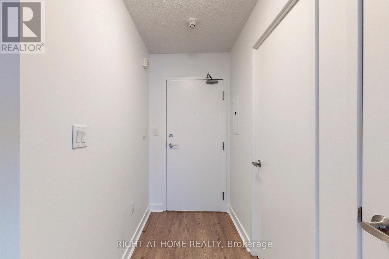 523 - 4k Spadina Avenue, Toronto, Ontario  M5V 3Y9 - Photo 18 - C12904264