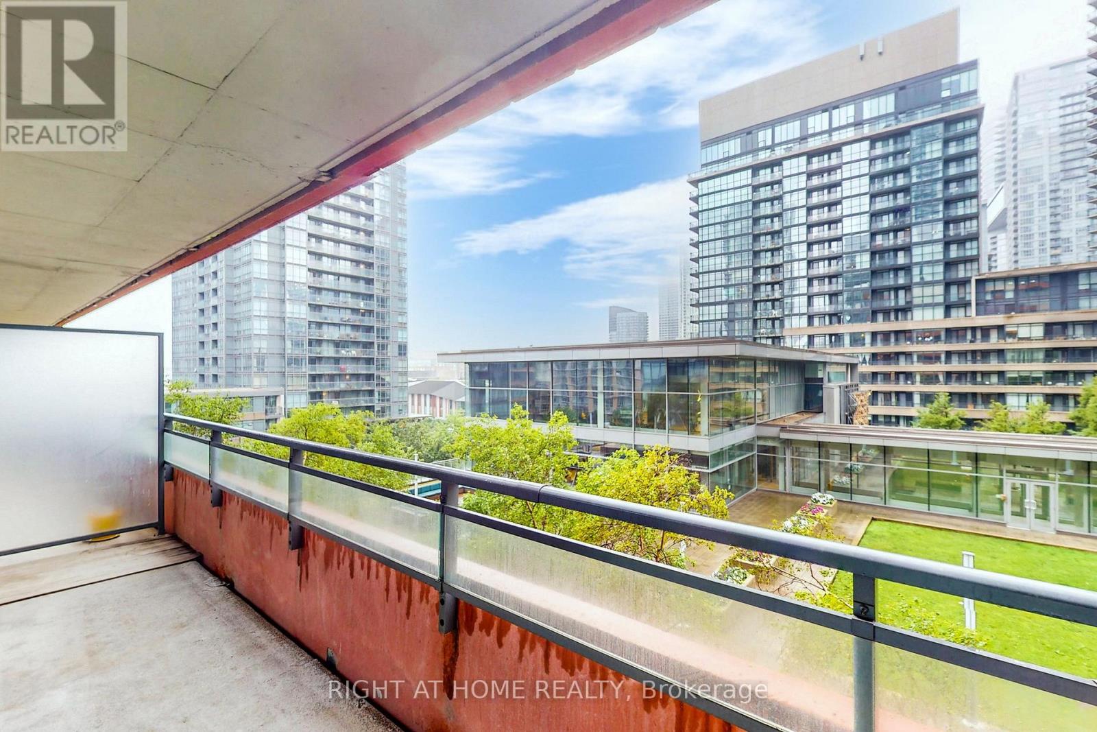 523 - 4k Spadina Avenue, Toronto, Ontario  M5V 3Y9 - Photo 22 - C12904264